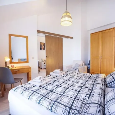 Apartment Hidden Gem With 1br And Amazing View *