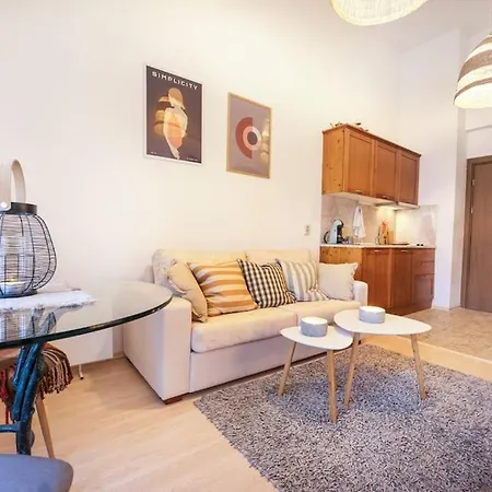 Hidden Gem With 1br And Amazing View Apartment *